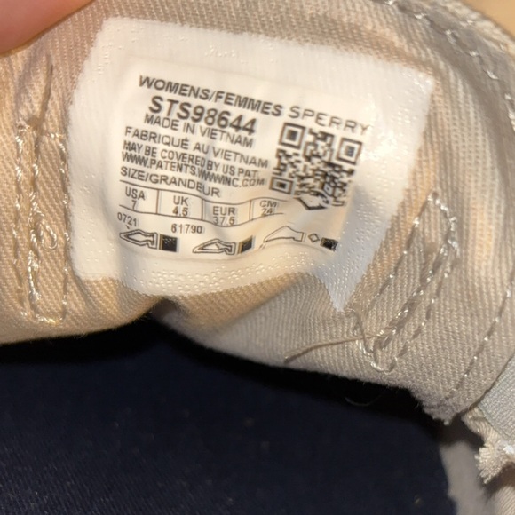 Sperry size 7 tan canvas slip on sneaker - Picture 3 of 4